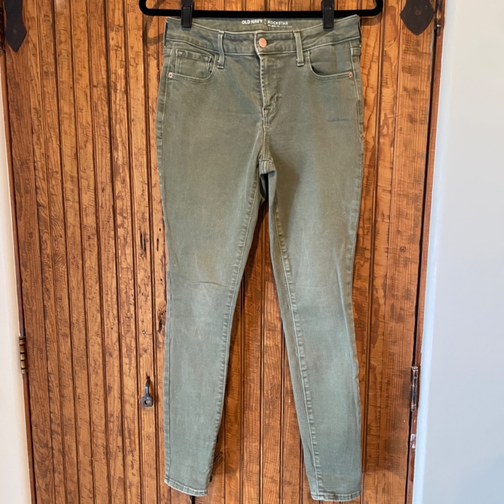 Old Navy Rockstar Mid-Rise Stretch Skinny Jeans - Size 6 - 2 pairs - Picture 4 of 15